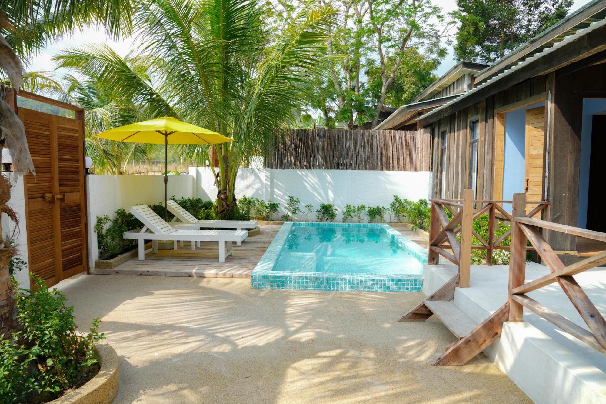 One Beach Resort By Ehm Koh Rong Sanloem Exterior photo