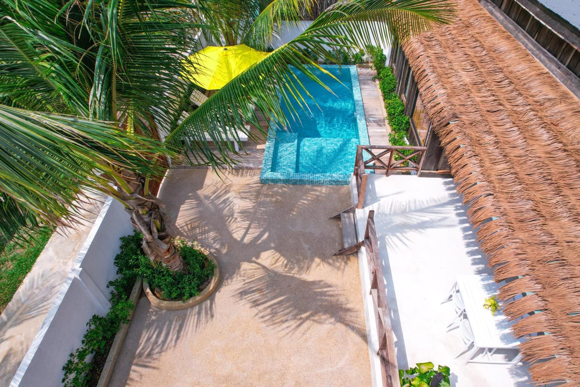One Beach Resort By Ehm Koh Rong Sanloem Exterior photo