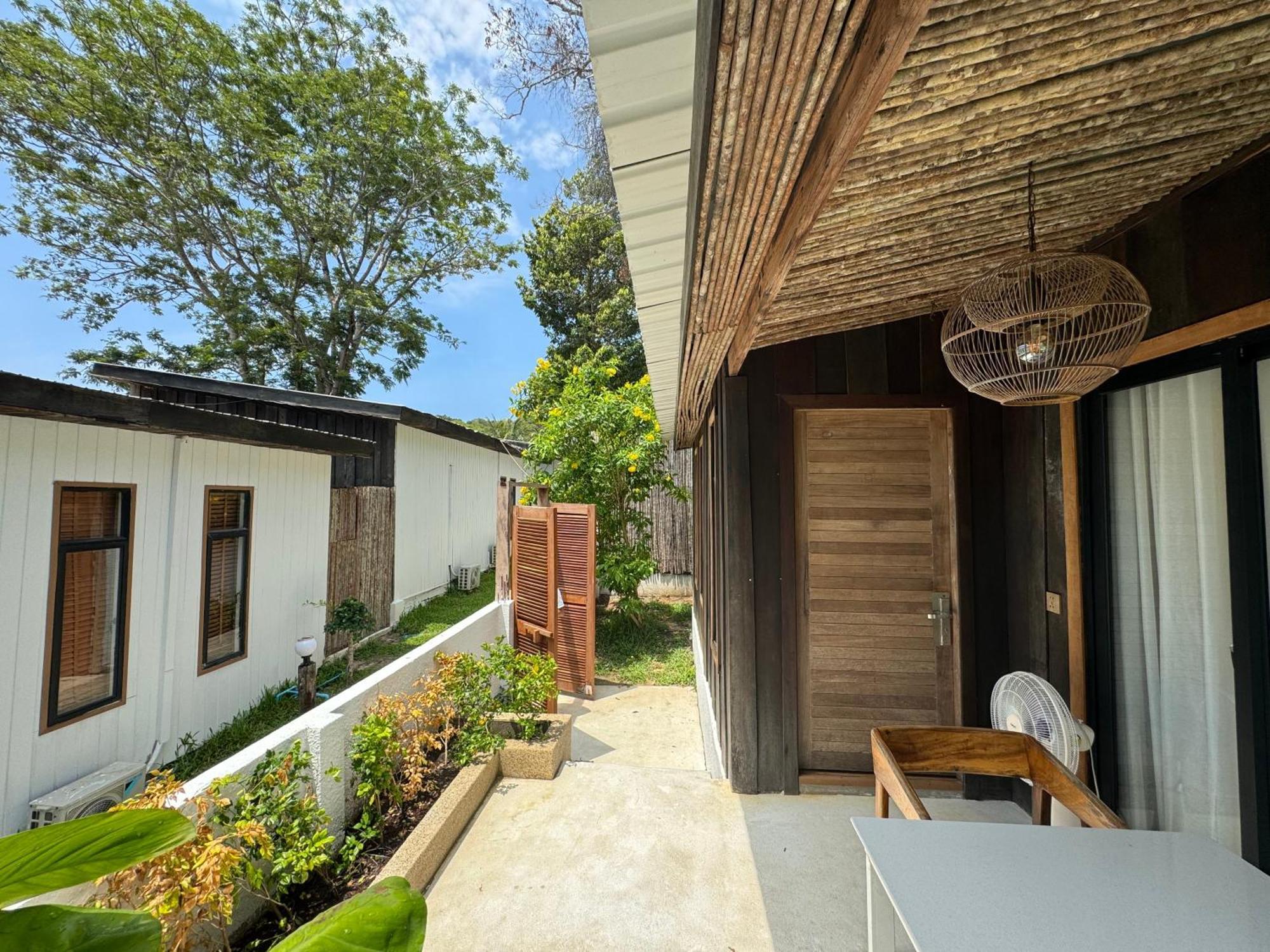 One Beach Resort By Ehm Koh Rong Sanloem Exterior photo