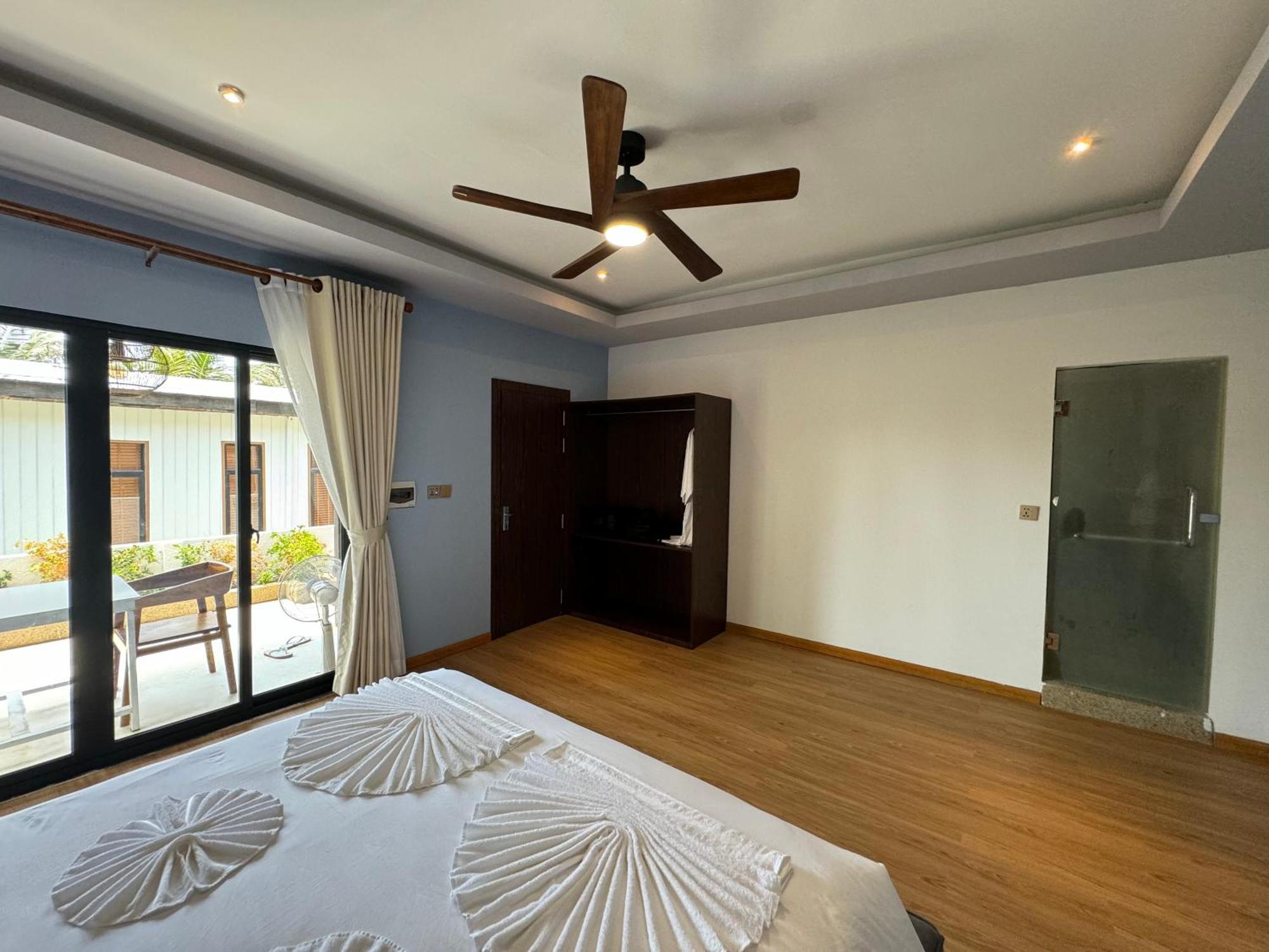One Beach Resort By Ehm Koh Rong Sanloem Exterior photo